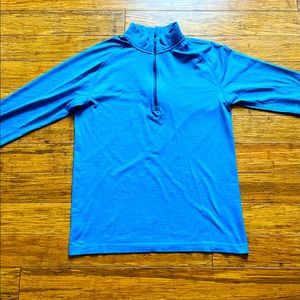 Lululemon Men 1/4 zip sweatshirt, size large, blue, excellent condition